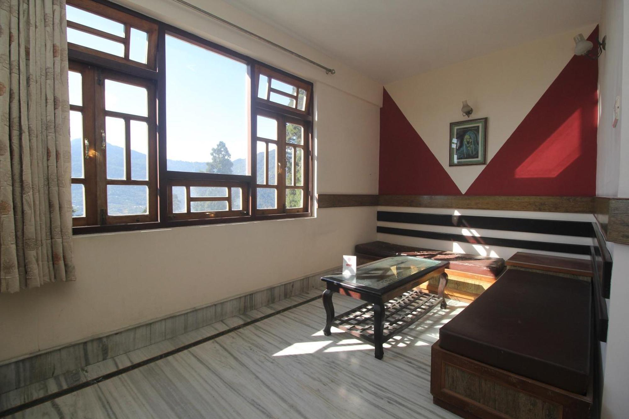Oyo 10587 Vanjula Residency 강토크 외부 사진